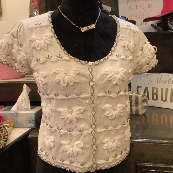 Beautiful Joseph A. Short sweater with pearl , sequin and ribbon detail - Picture 1 of 12